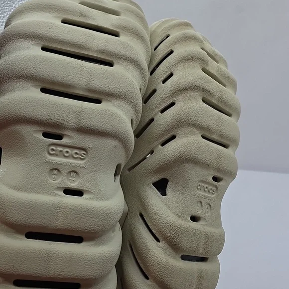 Crocs Echo Clogs W11 M9 - Picture 4 of 6